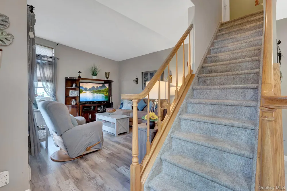 121 Wright Avenue Deer Park, NY 11729