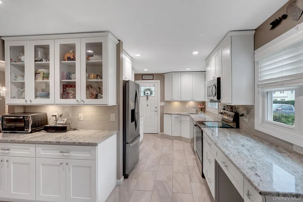 121 Wright Avenue Deer Park, NY 11729