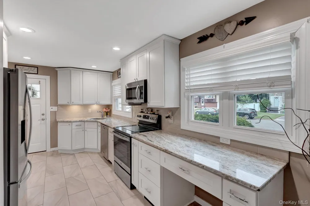 121 Wright Avenue Deer Park, NY 11729