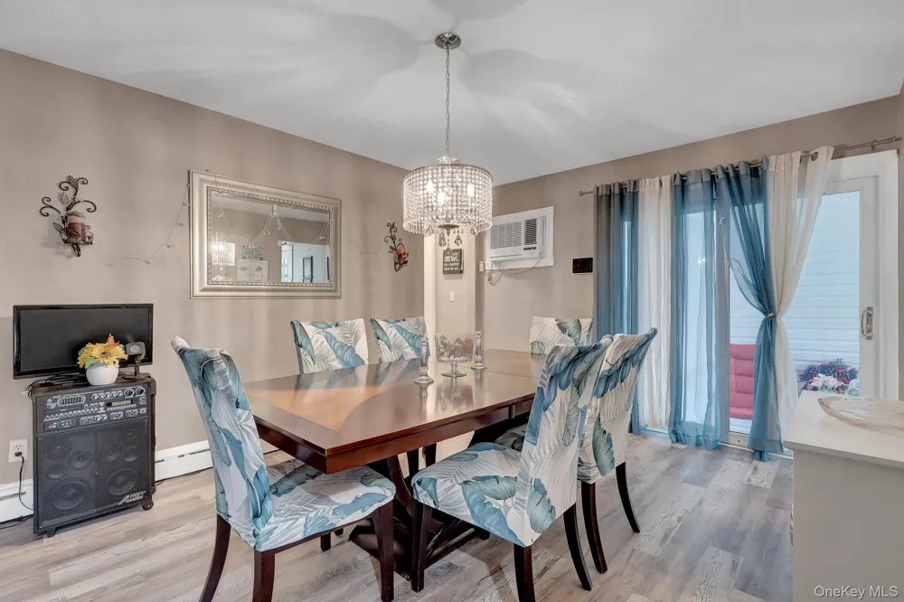 121 Wright Avenue Deer Park, NY 11729