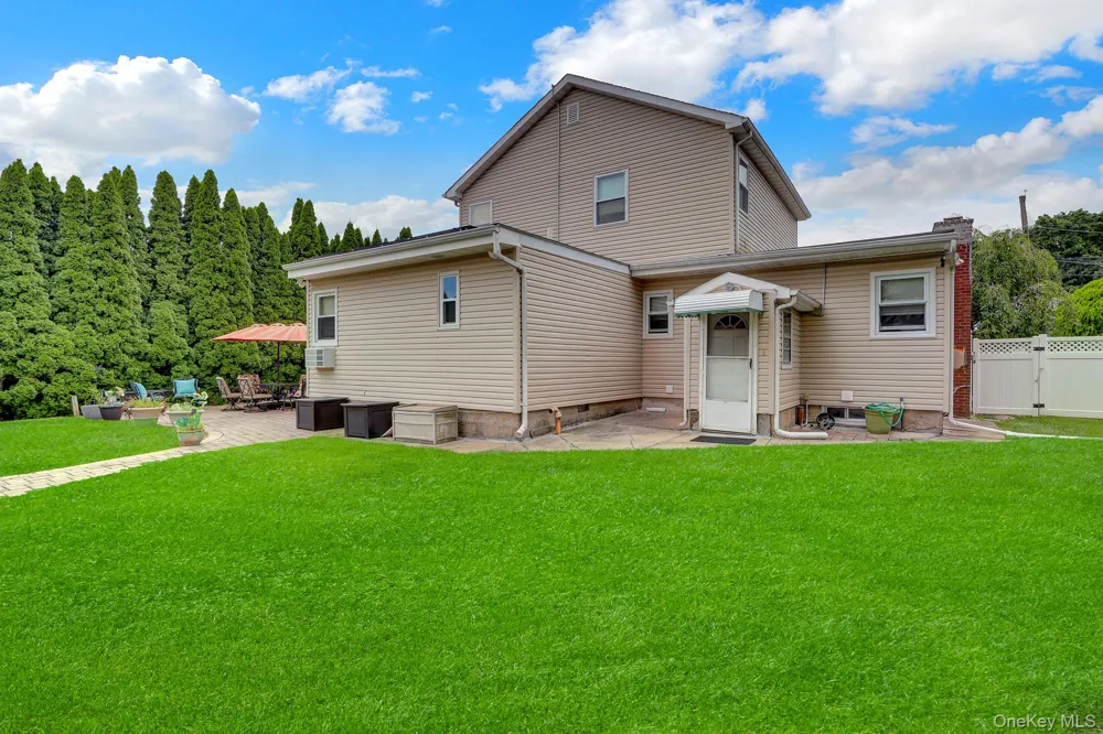 121 Wright Avenue Deer Park, NY 11729