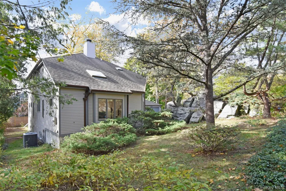 42 Ravensdale Road Hastings-on-Hudson, NY 10706