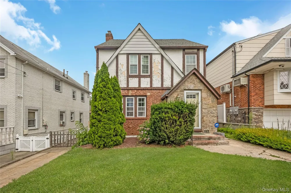 24829 Cambria Avenue Little Neck, NY 11362