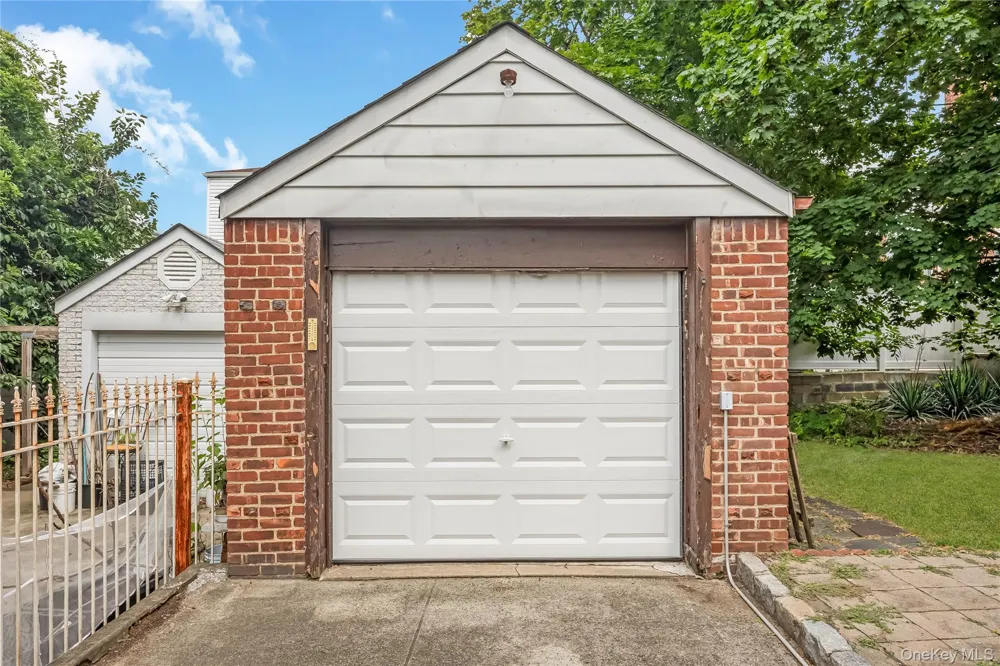 24829 Cambria Avenue Little Neck, NY 11362