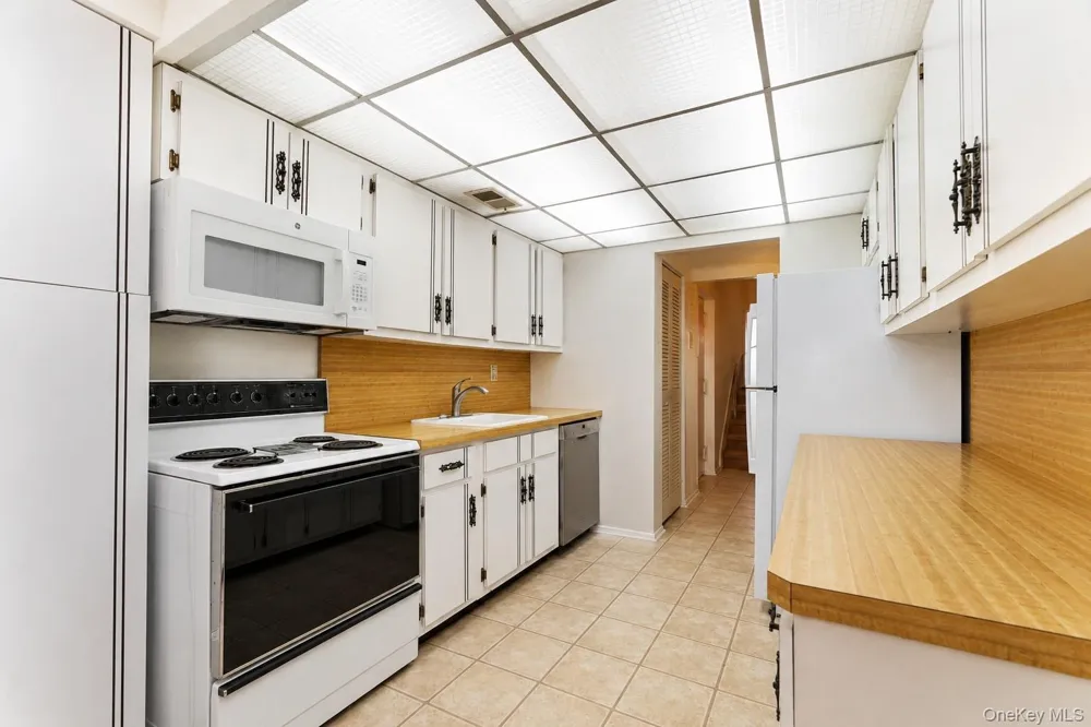 10 Windham Loop #1B Staten Island, NY 10314