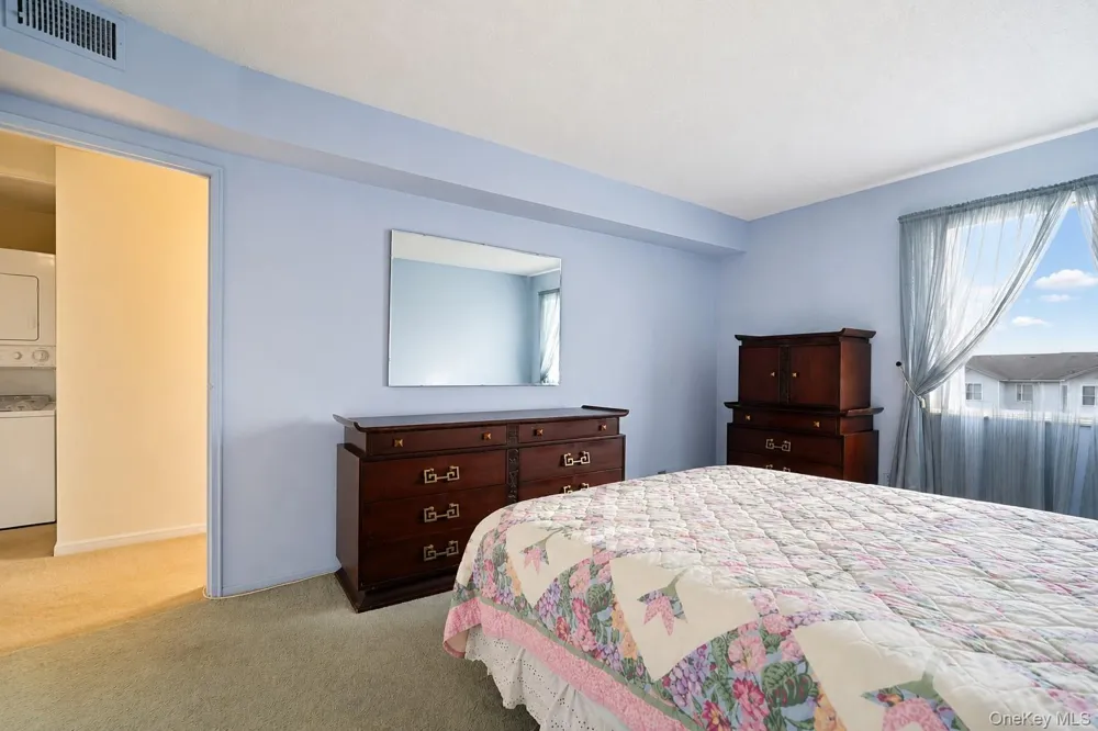 10 Windham Loop #1B Staten Island, NY 10314