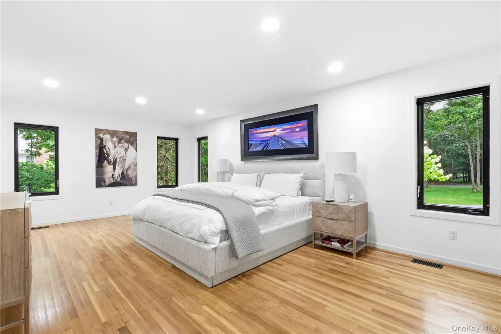 98 Old Farm Road Sagaponack, NY 11962