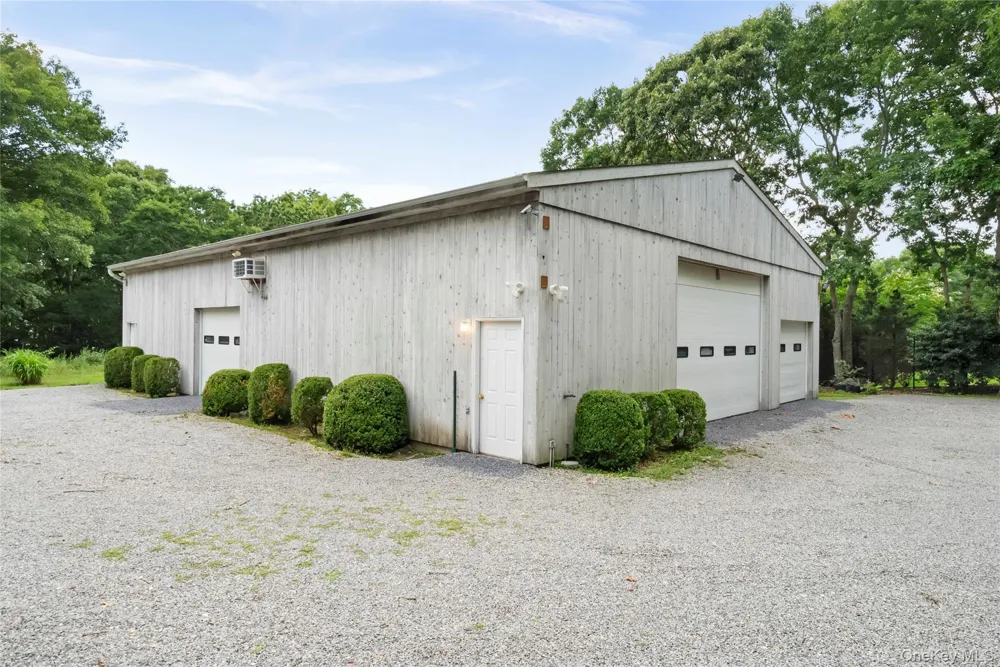 98 Old Farm Road Sagaponack, NY 11962