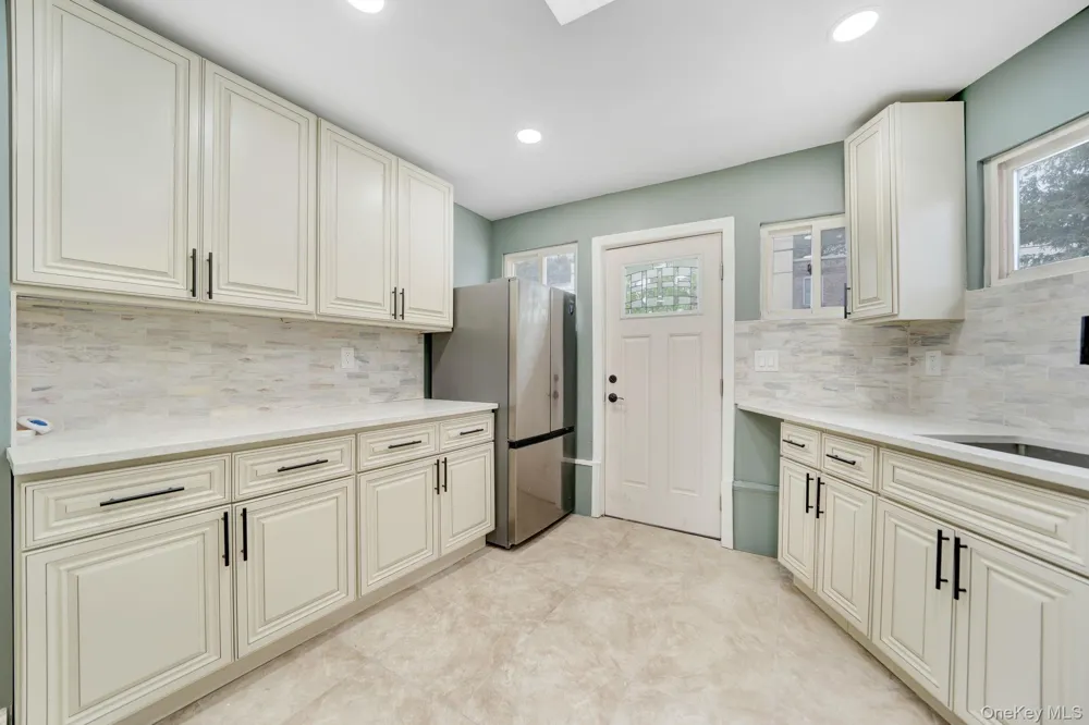 1852 E 34th Street Brooklyn, NY 11234