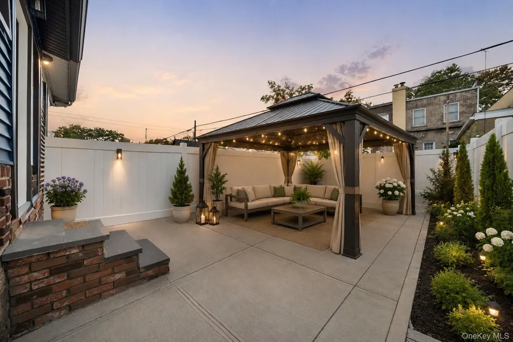 1852 E 34th Street Brooklyn, NY 11234