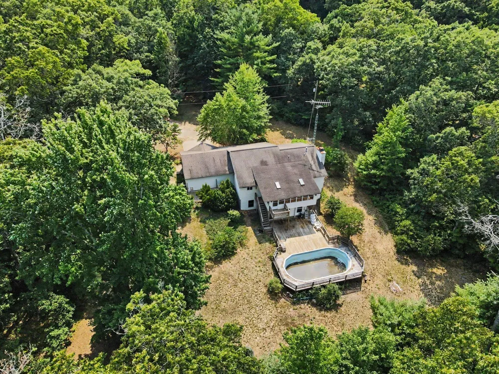 3748 S Sweet Lake Drive Twin Lake, MI 49457