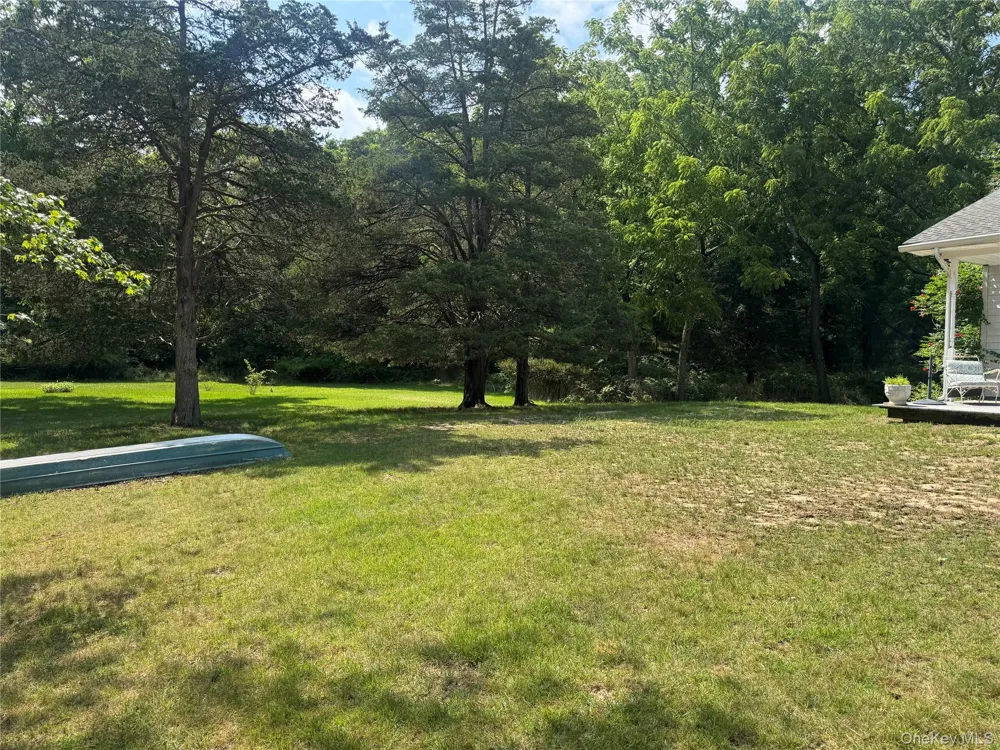 42 E Bartlett Road Middle Island, NY 11953