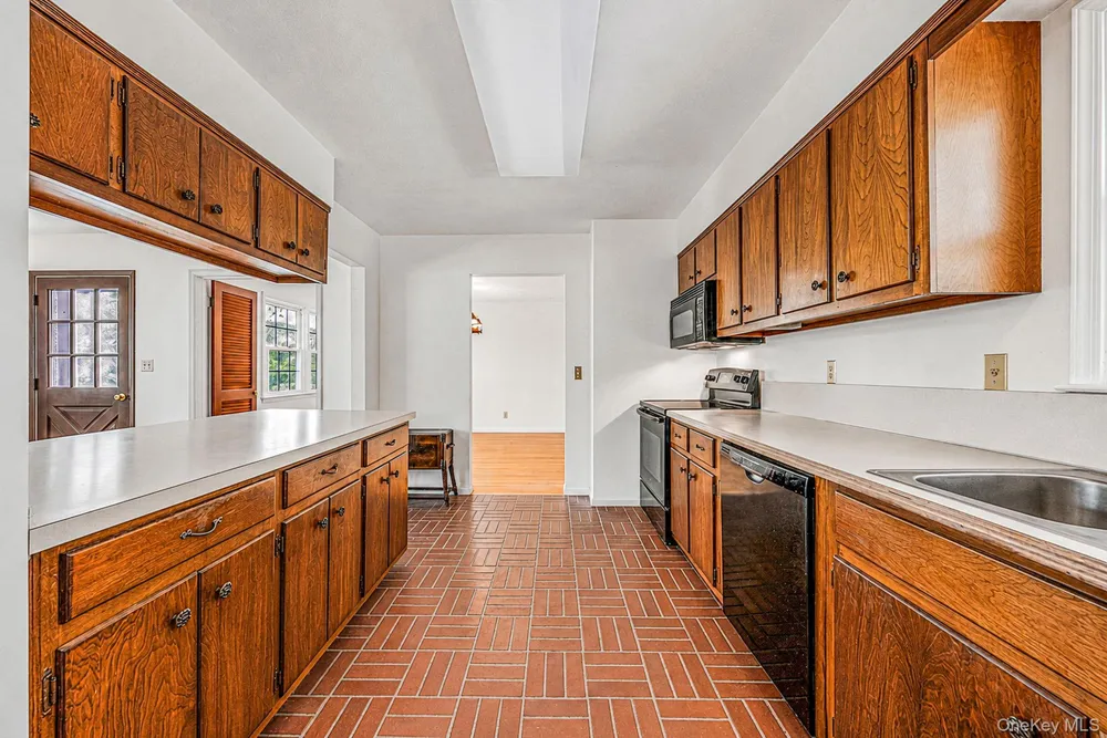 42 E Bartlett Road Middle Island, NY 11953