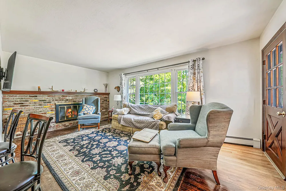 42 E Bartlett Road Middle Island, NY 11953