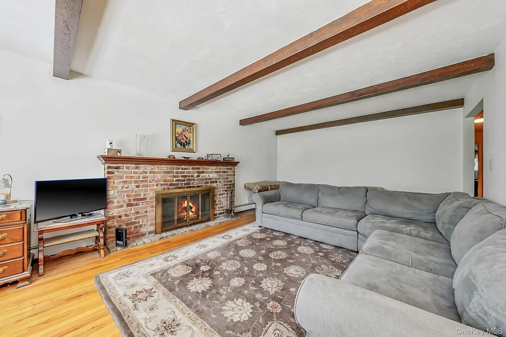 42 E Bartlett Road Middle Island, NY 11953