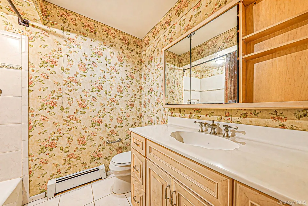 42 E Bartlett Road Middle Island, NY 11953