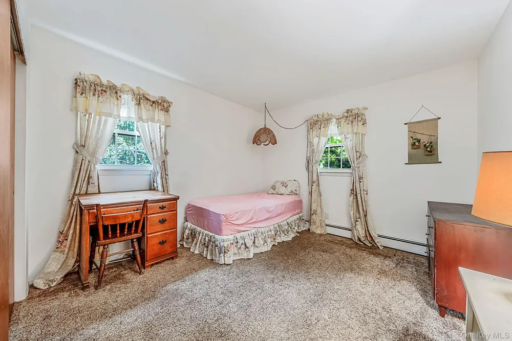 42 E Bartlett Road Middle Island, NY 11953