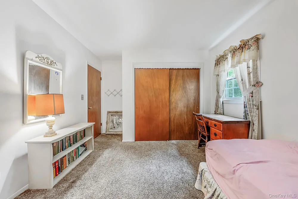 42 E Bartlett Road Middle Island, NY 11953