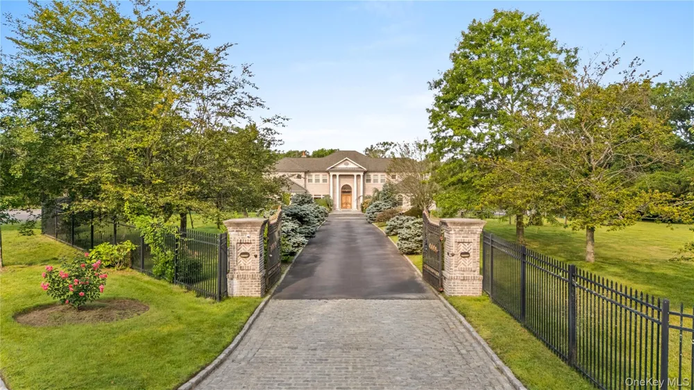 3 Valentine Farm Court Old Brookville, NY 11545