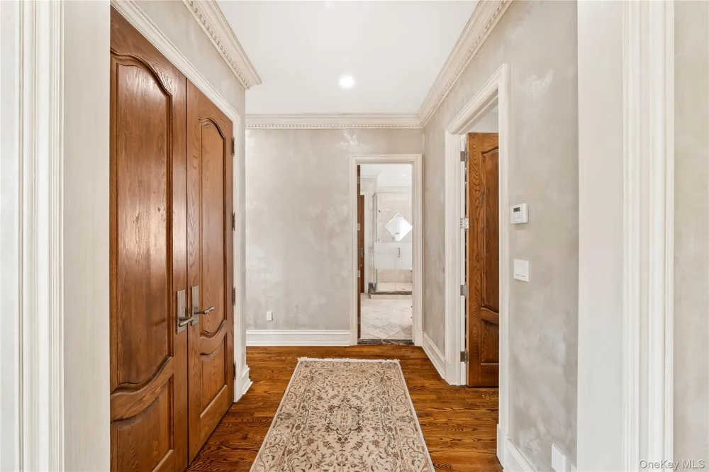 3 Valentine Farm Court Old Brookville, NY 11545