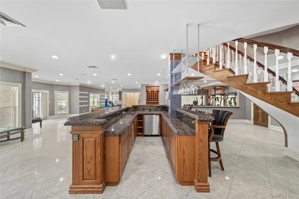 3 Valentine Farm Court Old Brookville, NY 11545