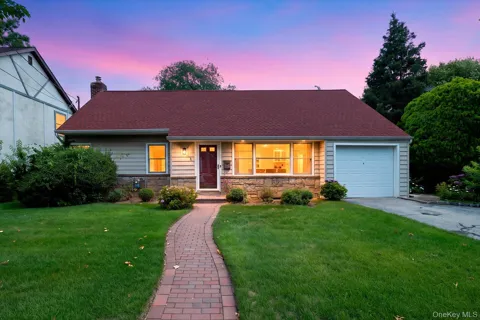 52 Woods Avenue