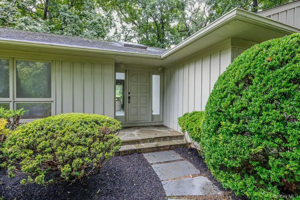 30 Fairway Drive Port Jefferson, NY 11777