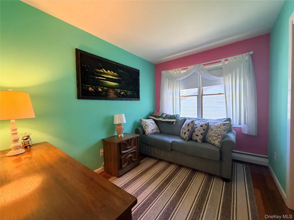 381 Monroe Avenue Lindenhurst, NY 11757
