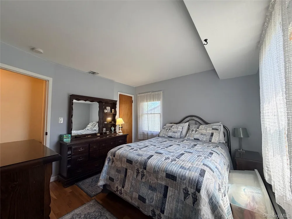 381 Monroe Avenue Lindenhurst, NY 11757
