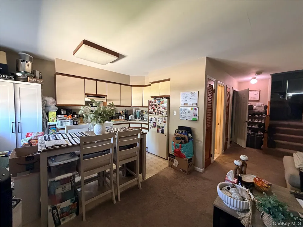 381 Monroe Avenue Lindenhurst, NY 11757