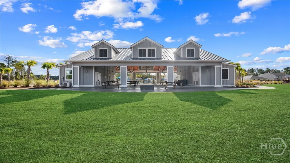 123 Siskin Road Bloomingdale, GA 31302