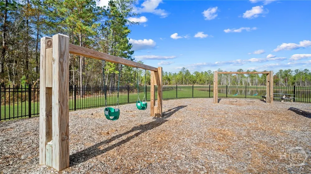 123 Siskin Road Bloomingdale, GA 31302