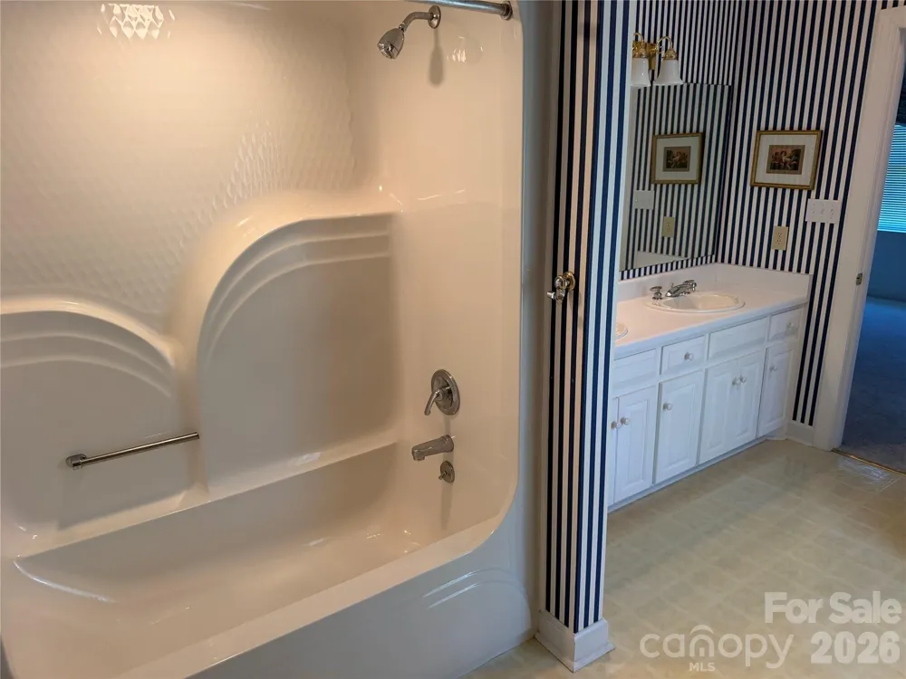 128 Temple Lane Blacksburg, SC 29702