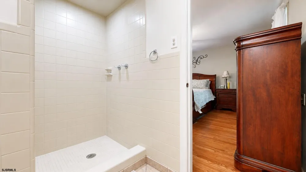 1916 West Avenue Linwood, NJ 08221