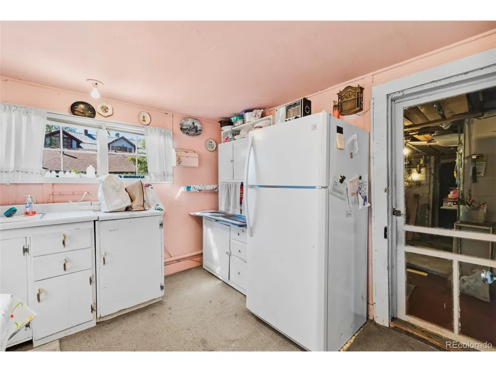 137 Pine Street Alma, CO 80420