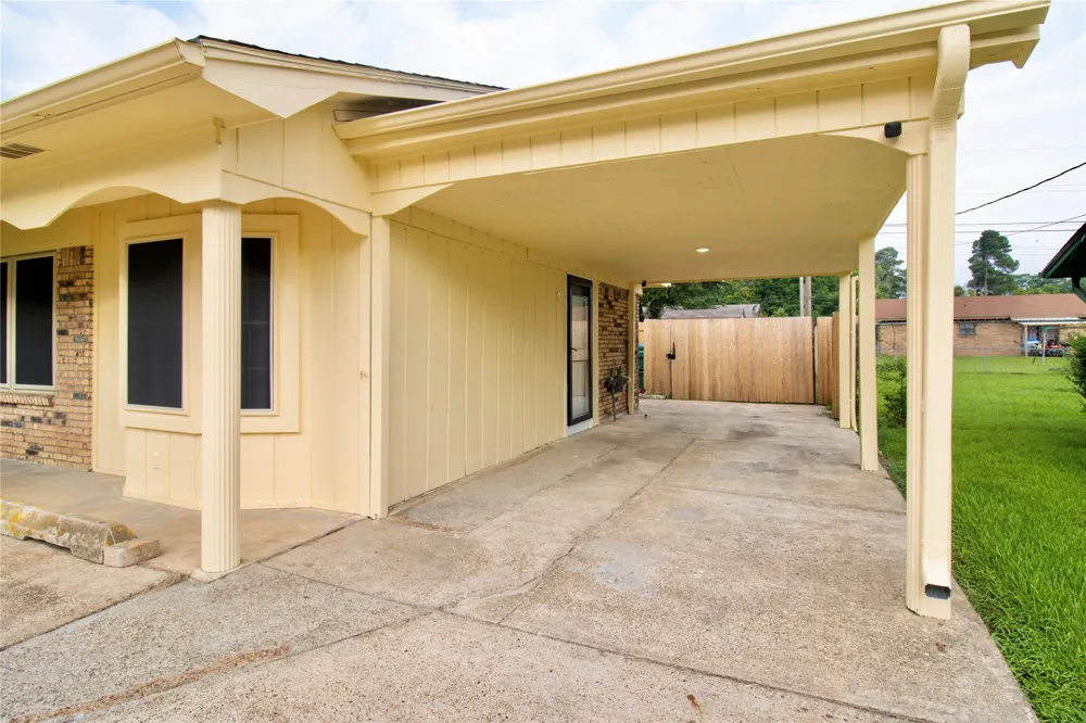 2114 Handley Street Texarkana, TX 75501
