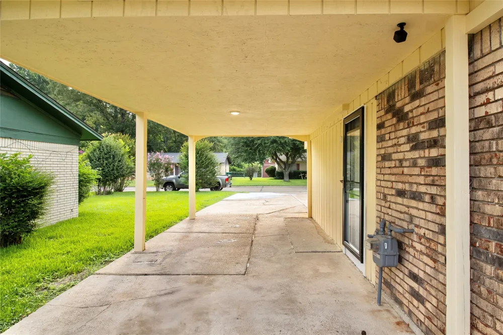 2114 Handley Street Texarkana, TX 75501