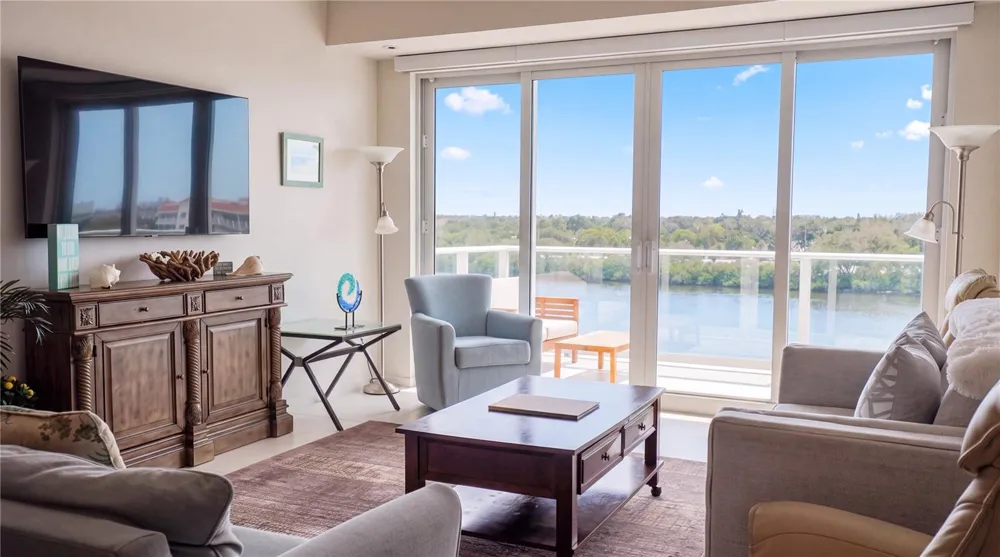 1020 SUNSET POINT ROAD #512 Clearwater, FL 33755