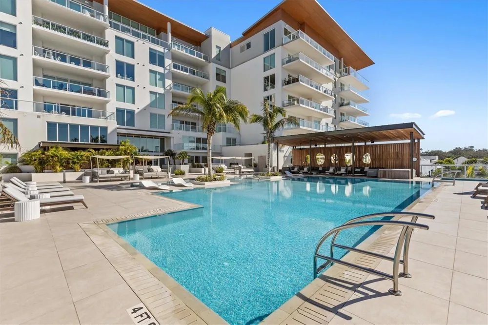 1020 SUNSET POINT ROAD #512 Clearwater, FL 33755