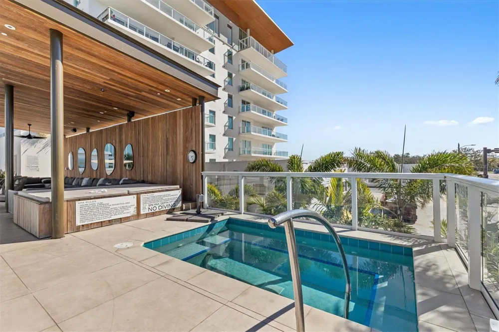 1020 SUNSET POINT ROAD #512 Clearwater, FL 33755