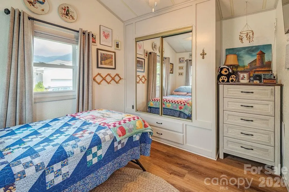 20 Strollers Lane Waynesville, NC 28785