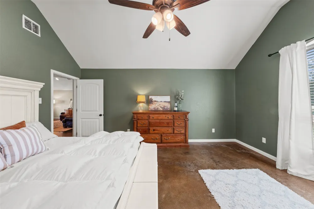 638 County Road 337 Rosebud, TX 76570