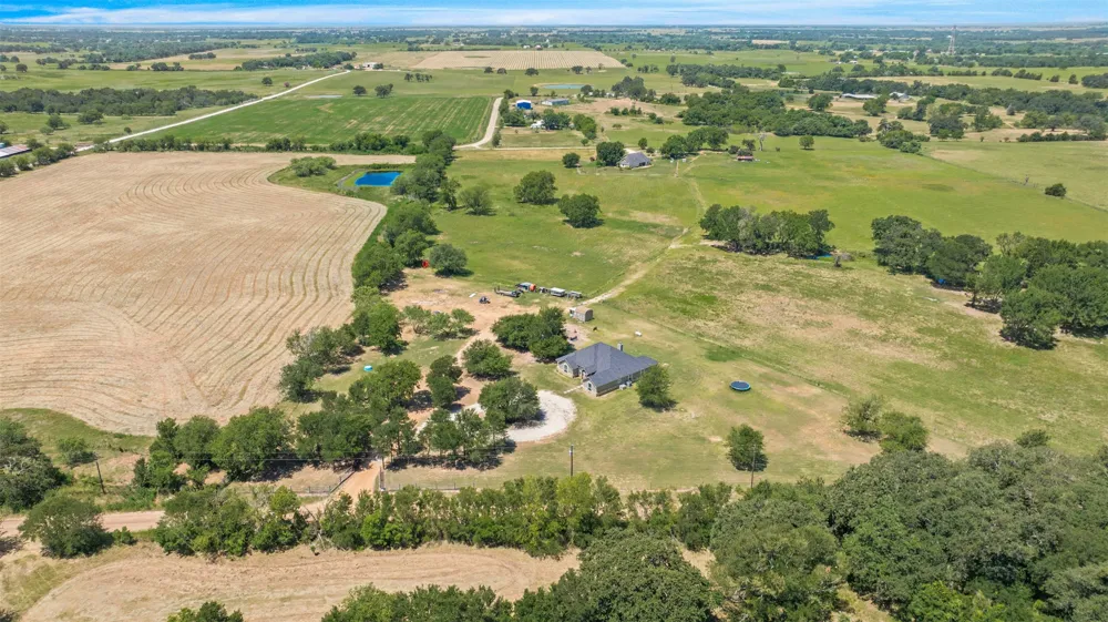 638 County Road 337 Rosebud, TX 76570