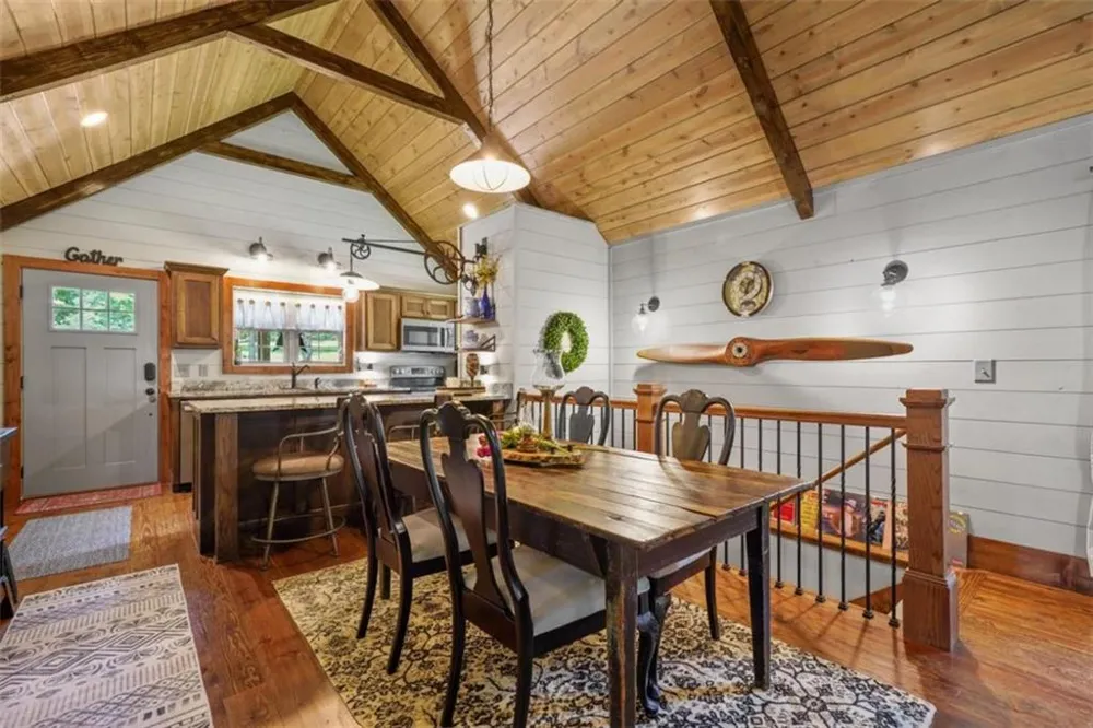 88 Old Vineyard Way Cleveland, GA 30528