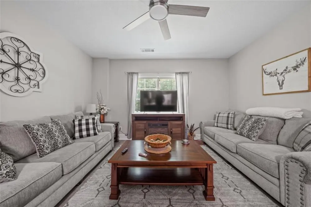 88 Old Vineyard Way Cleveland, GA 30528