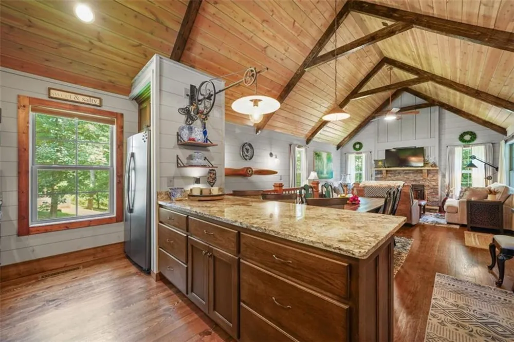 88 Old Vineyard Way Cleveland, GA 30528