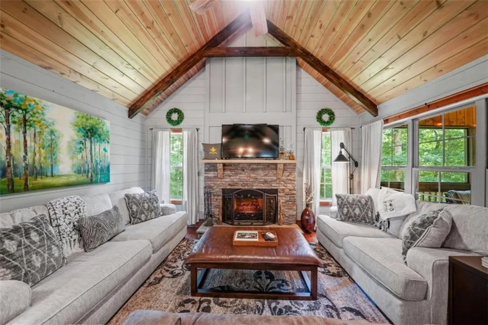 88 Old Vineyard Way Cleveland, GA 30528