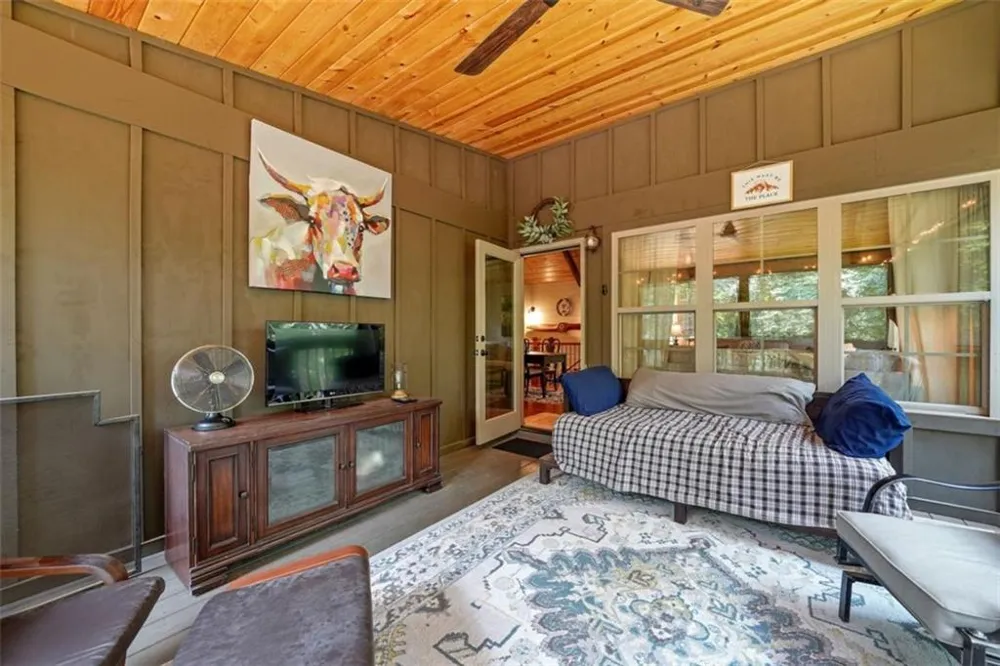 88 Old Vineyard Way Cleveland, GA 30528