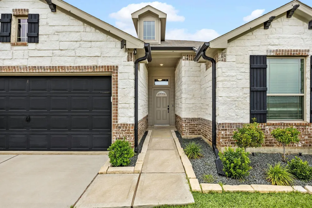 11323 Cora Lane Willis, TX 77318