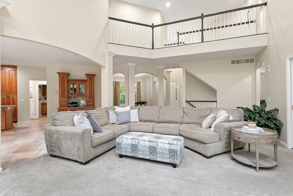 6418 Whitney Woods Richland, MI 49083